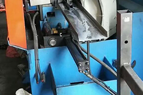 全自動(dòng)切管機(jī)