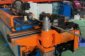 全自動(dòng)彎管機(jī)